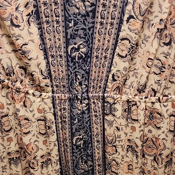 Dress - Picture 3 of 4